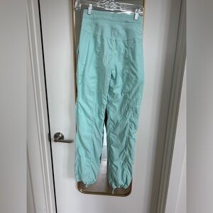 Lululemon Dance Studio Mid Rise Pants 4–  Lined LW5ENNR